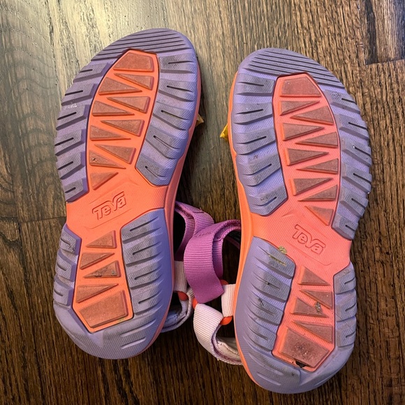 Teva x Outdoor Voices Hurricane XLT2 Sandals - Picture 3 of 14